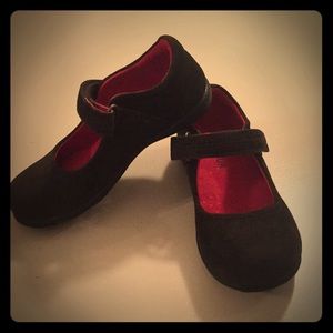 L’Amour brown girl’s shoes.  Size 10.